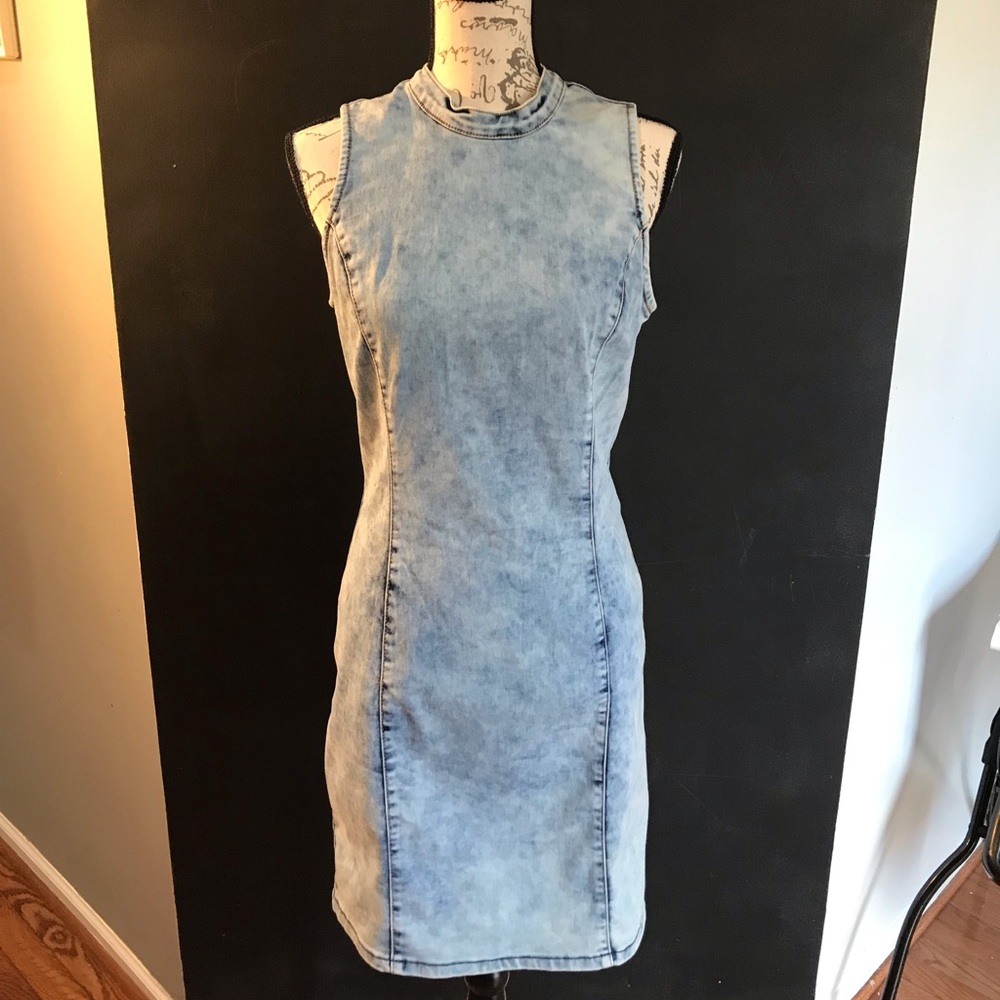 Acid Wash Jean Halter Dress. New w/tags Size/XL